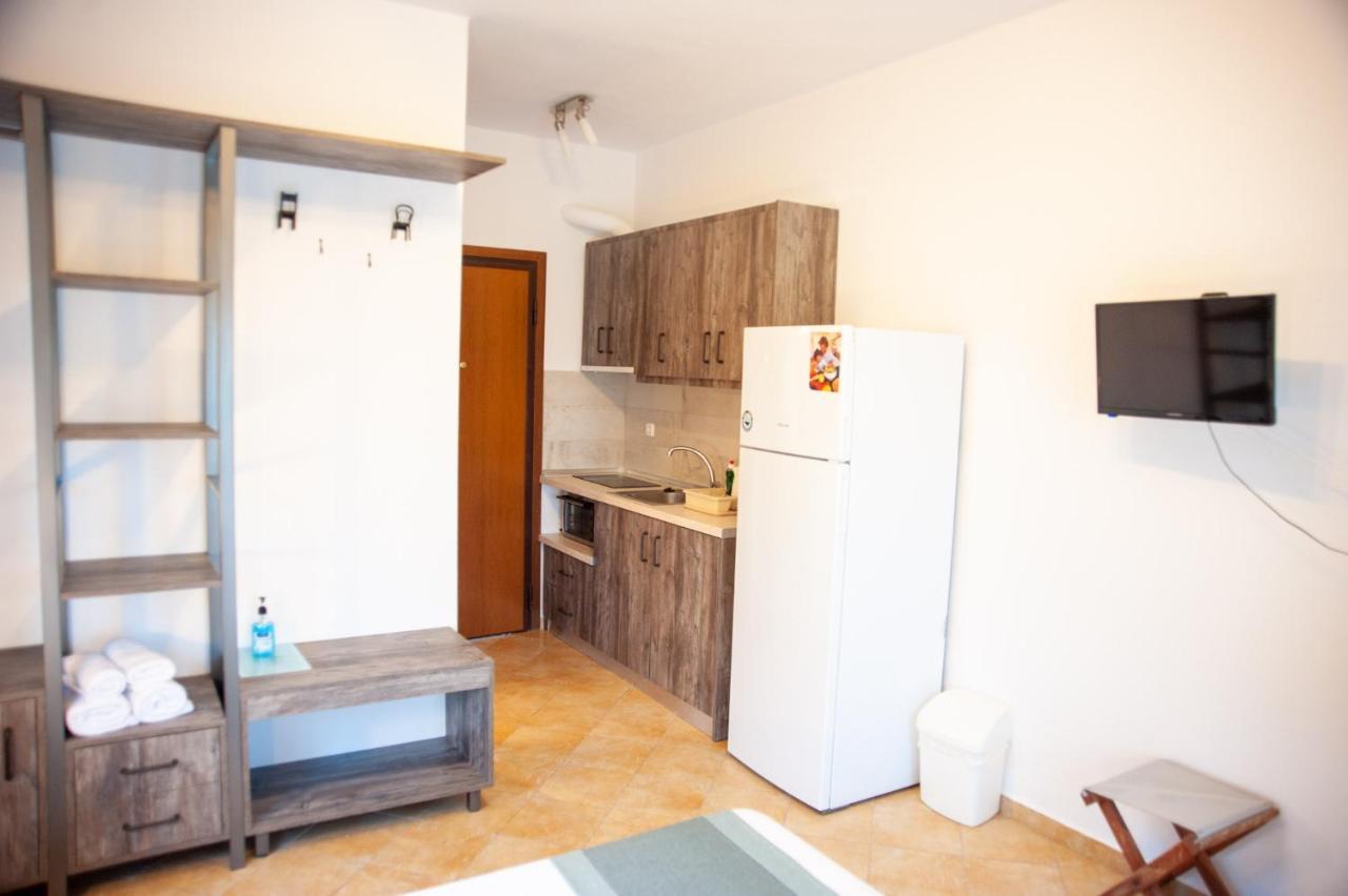 Alexandros Hotel Apartments Vourvourou Exterior foto