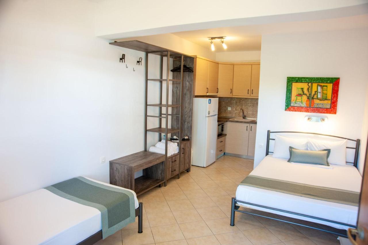 Alexandros Hotel Apartments Vourvourou Exterior foto