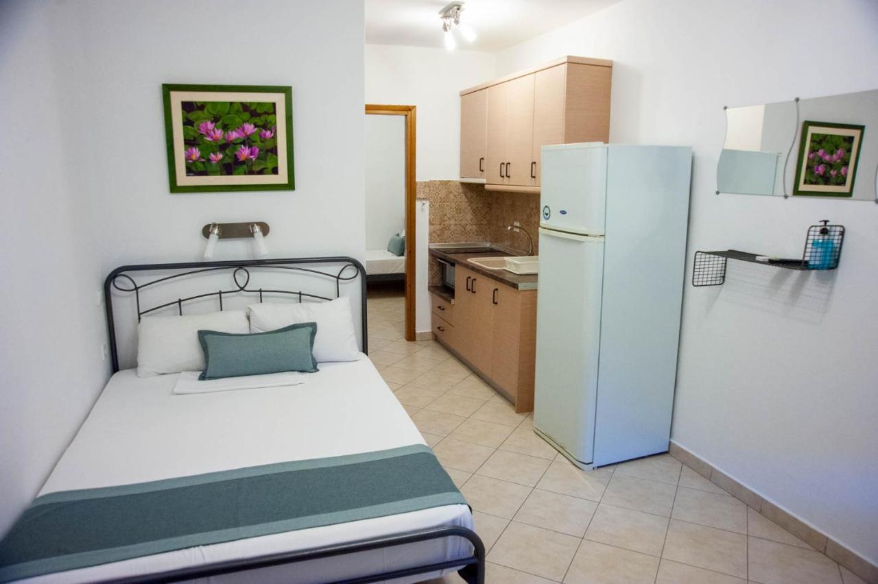 Alexandros Hotel Apartments Vourvourou Exterior foto