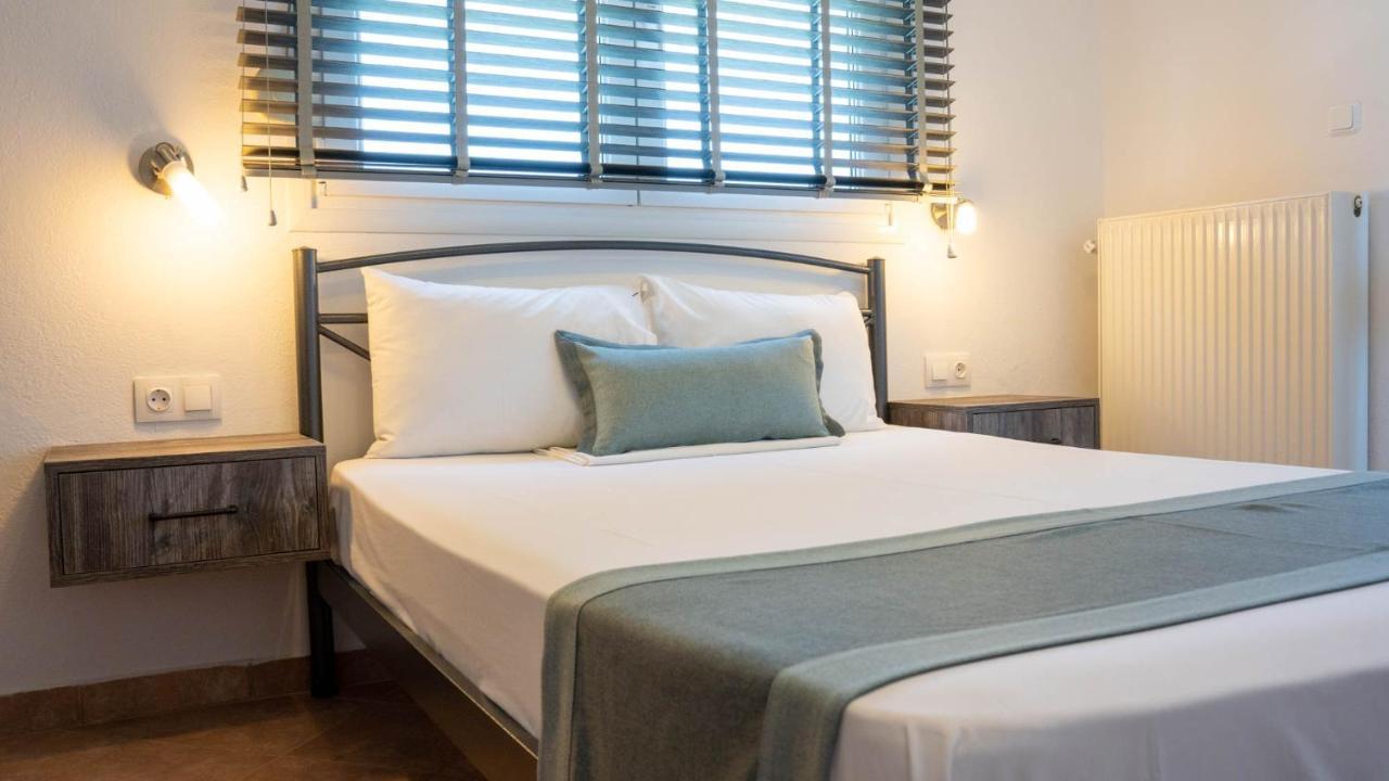 Alexandros Hotel Apartments Vourvourou Exterior foto