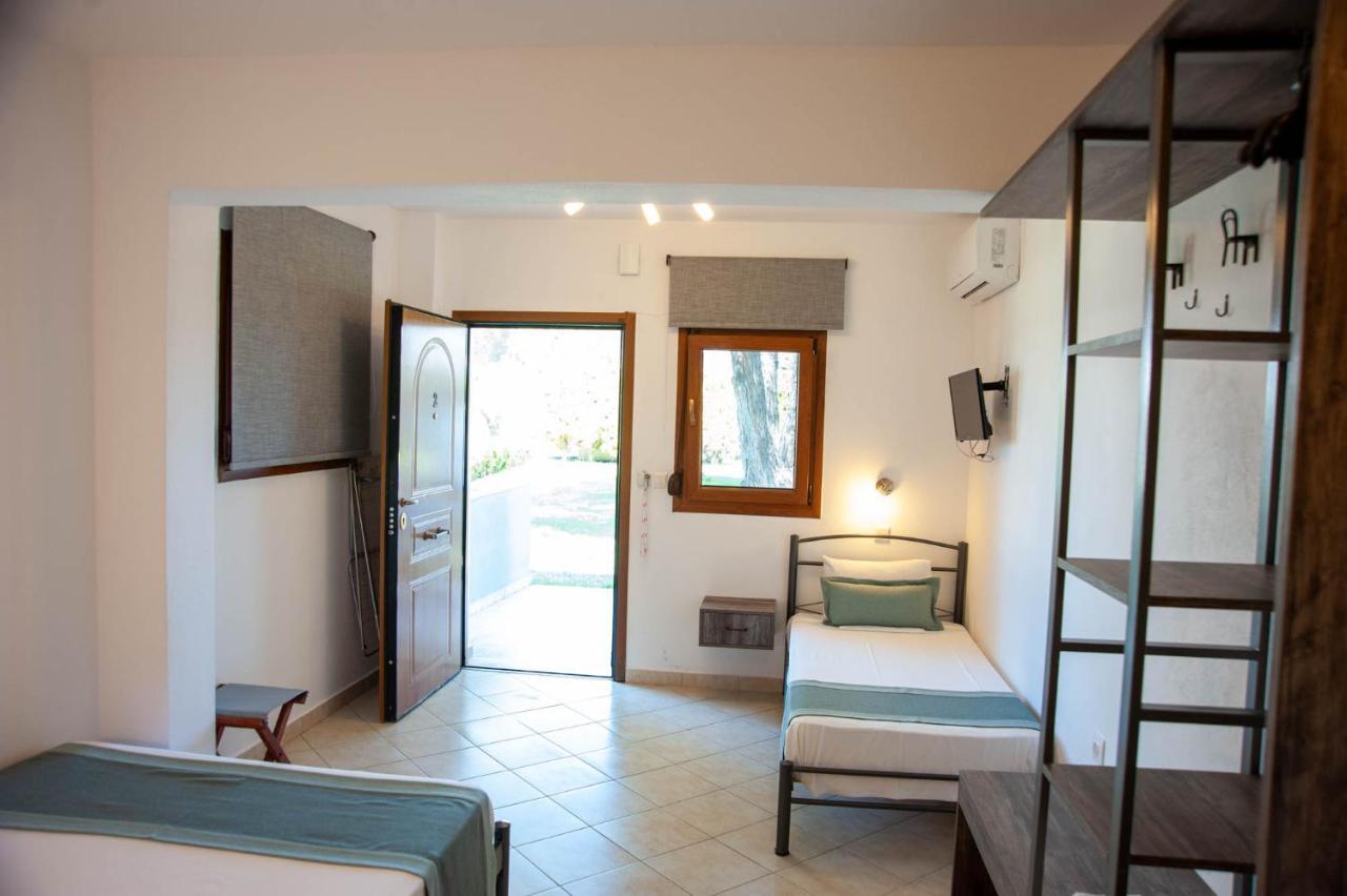 Alexandros Hotel Apartments Vourvourou Exterior foto