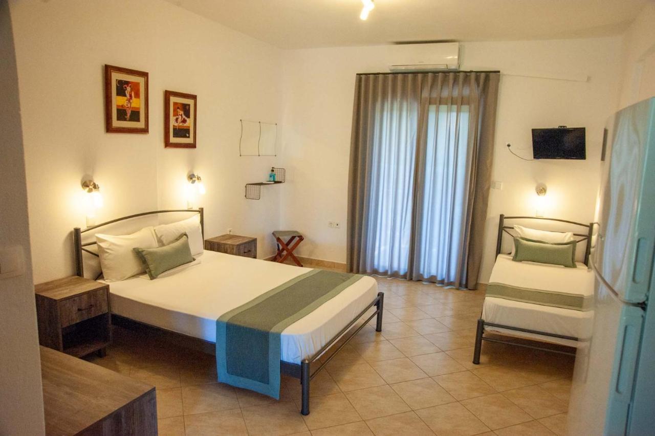 Alexandros Hotel Apartments Vourvourou Exterior foto