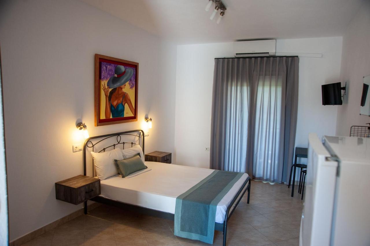 Alexandros Hotel Apartments Vourvourou Exterior foto